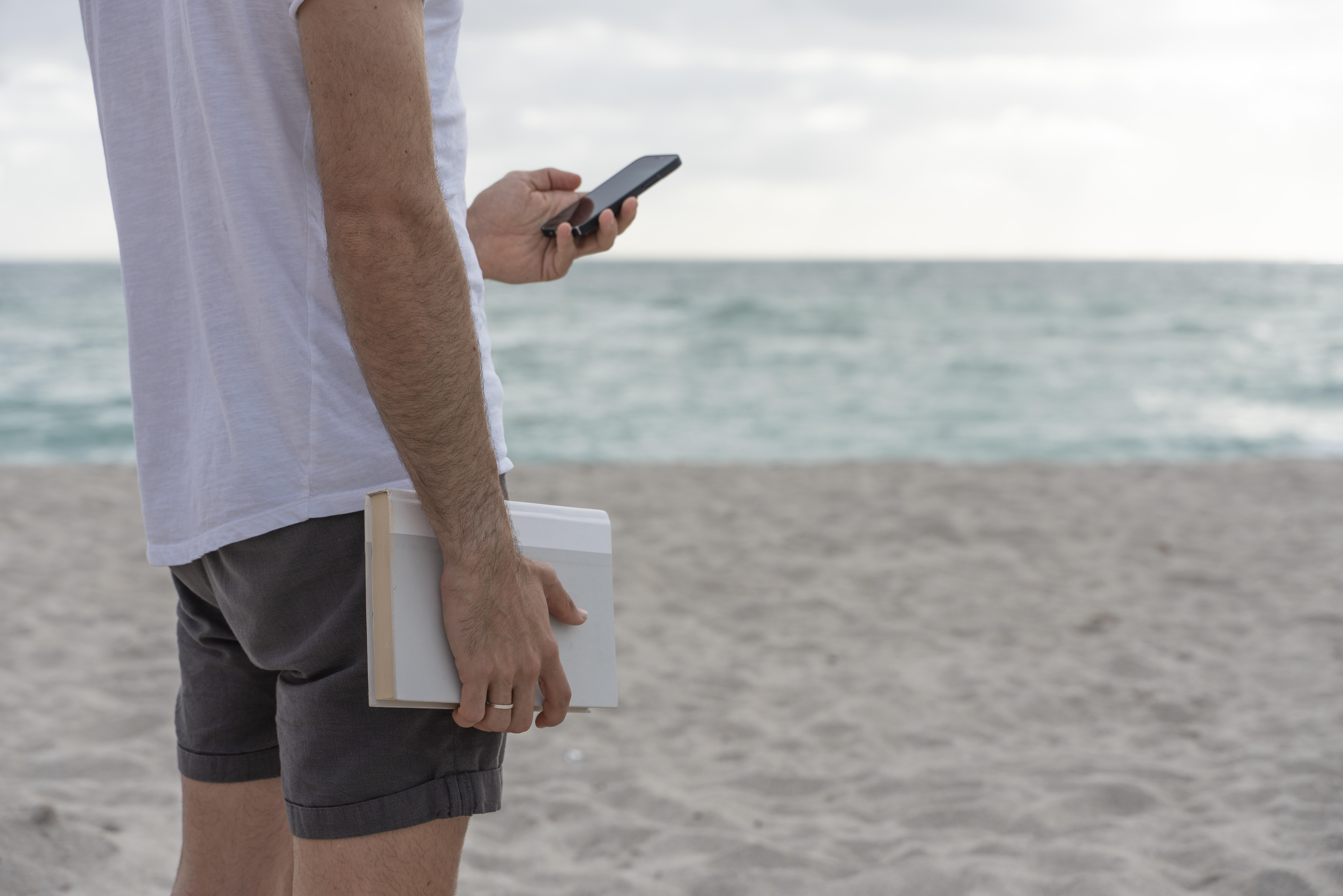 Holiday Mode: Smart Comfort for Your Summer Getaway