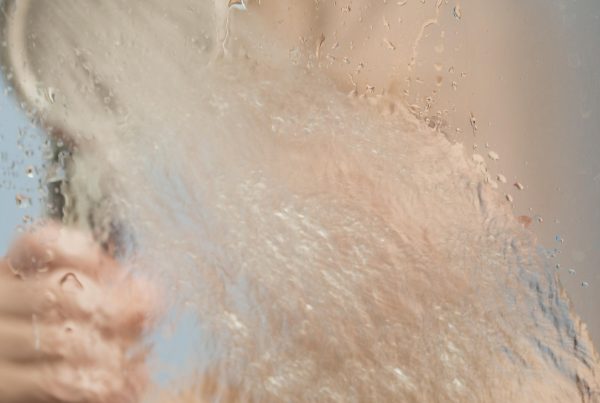 R290 heat pump supporting domestic hot water hygiene through an automatic high-temperature disinfection cycle